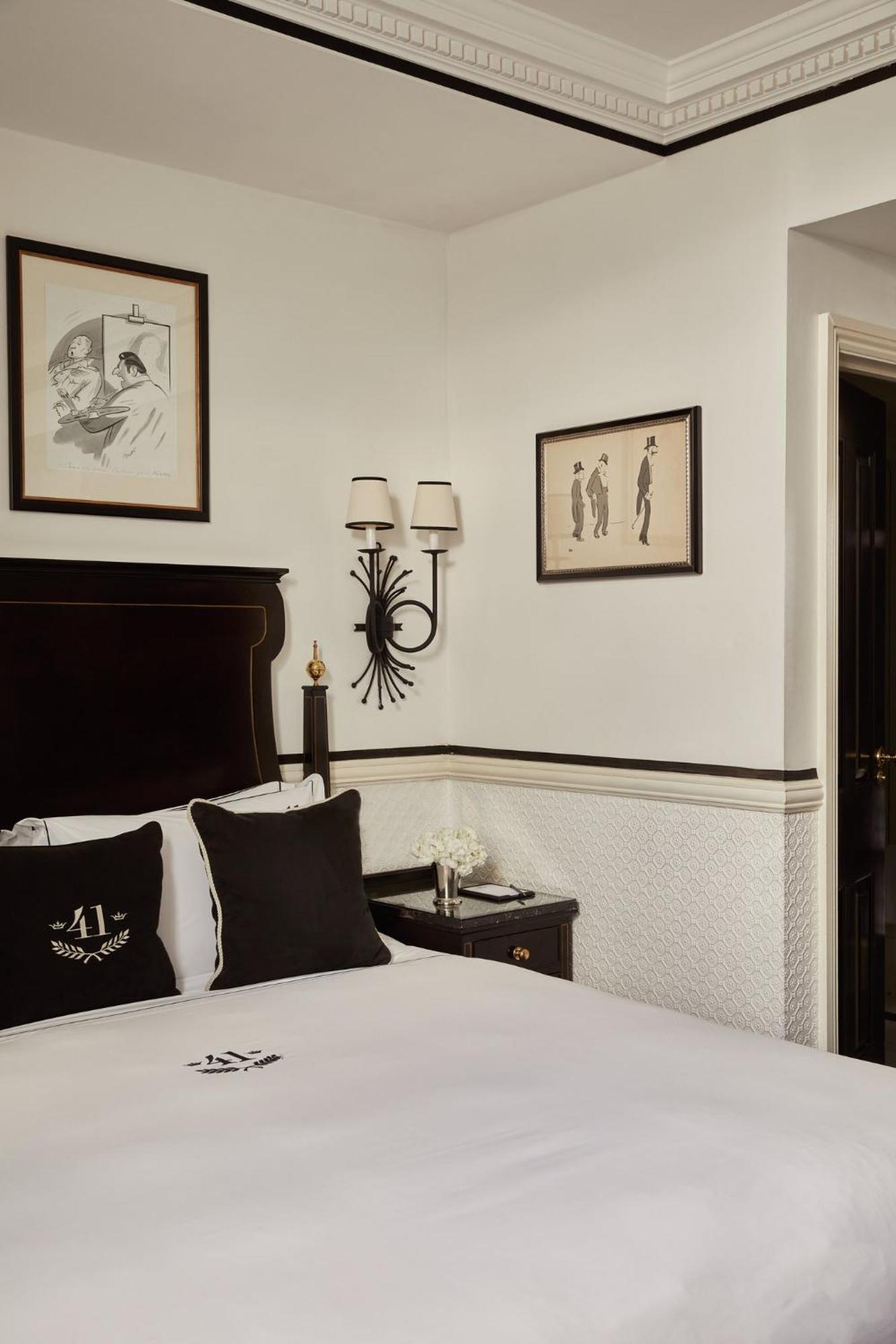 41 Hotel Londen Buitenkant foto A wall light