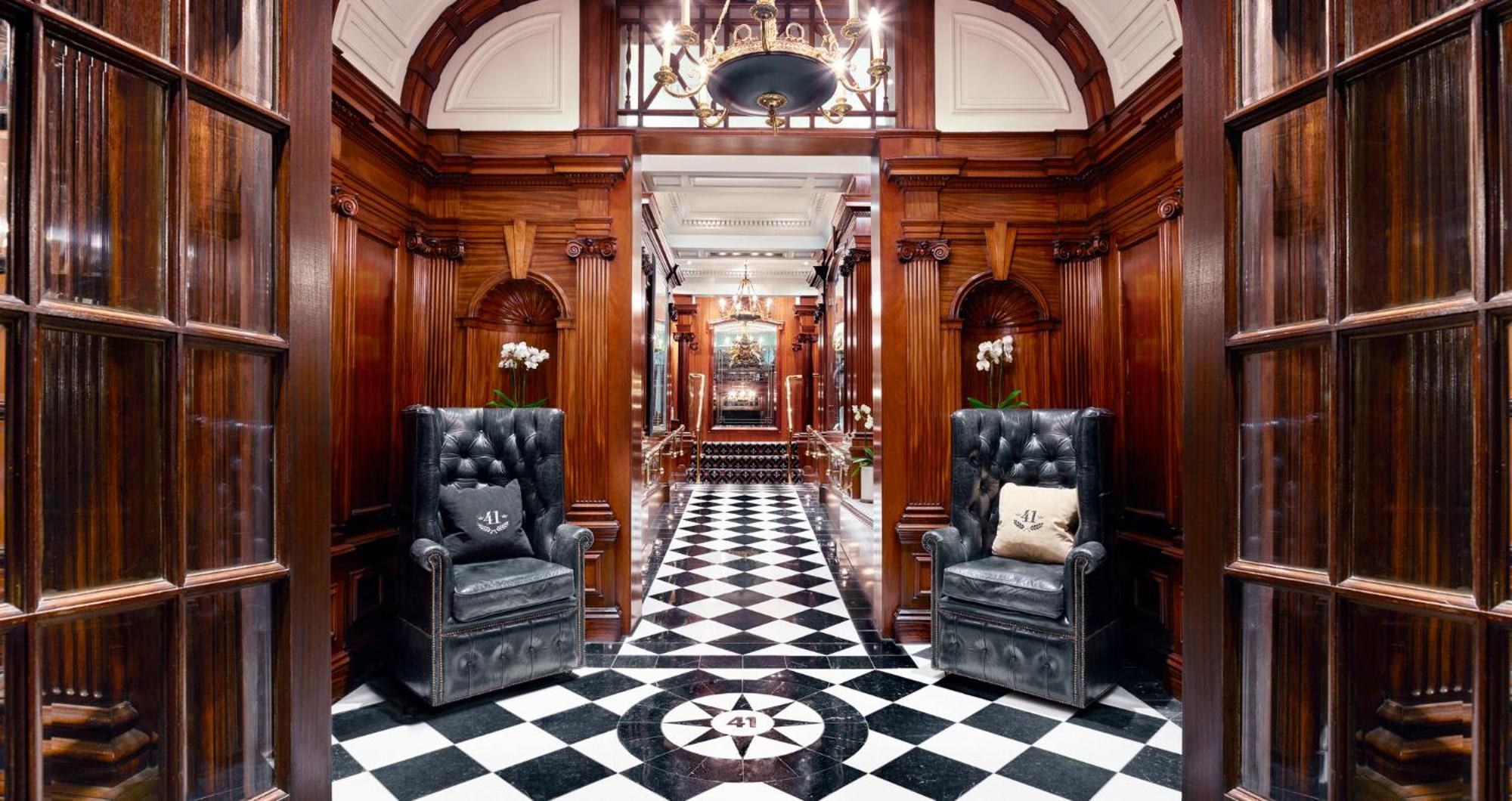 41 Hotel Londen Buitenkant foto The interior of the Polo Club