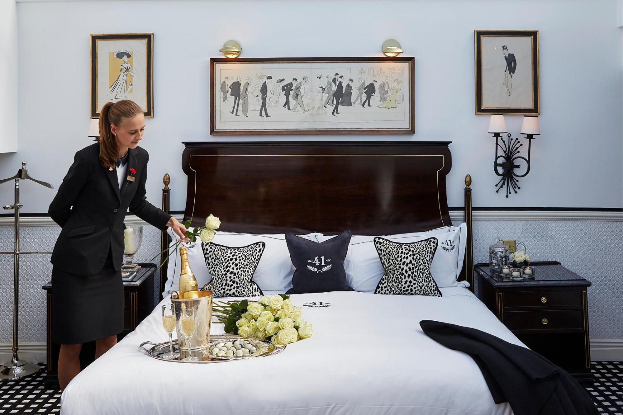 41 Hotel Londen Buitenkant foto A room at the Savoy